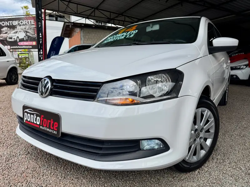 Volkswagen Voyage 1.6 2014