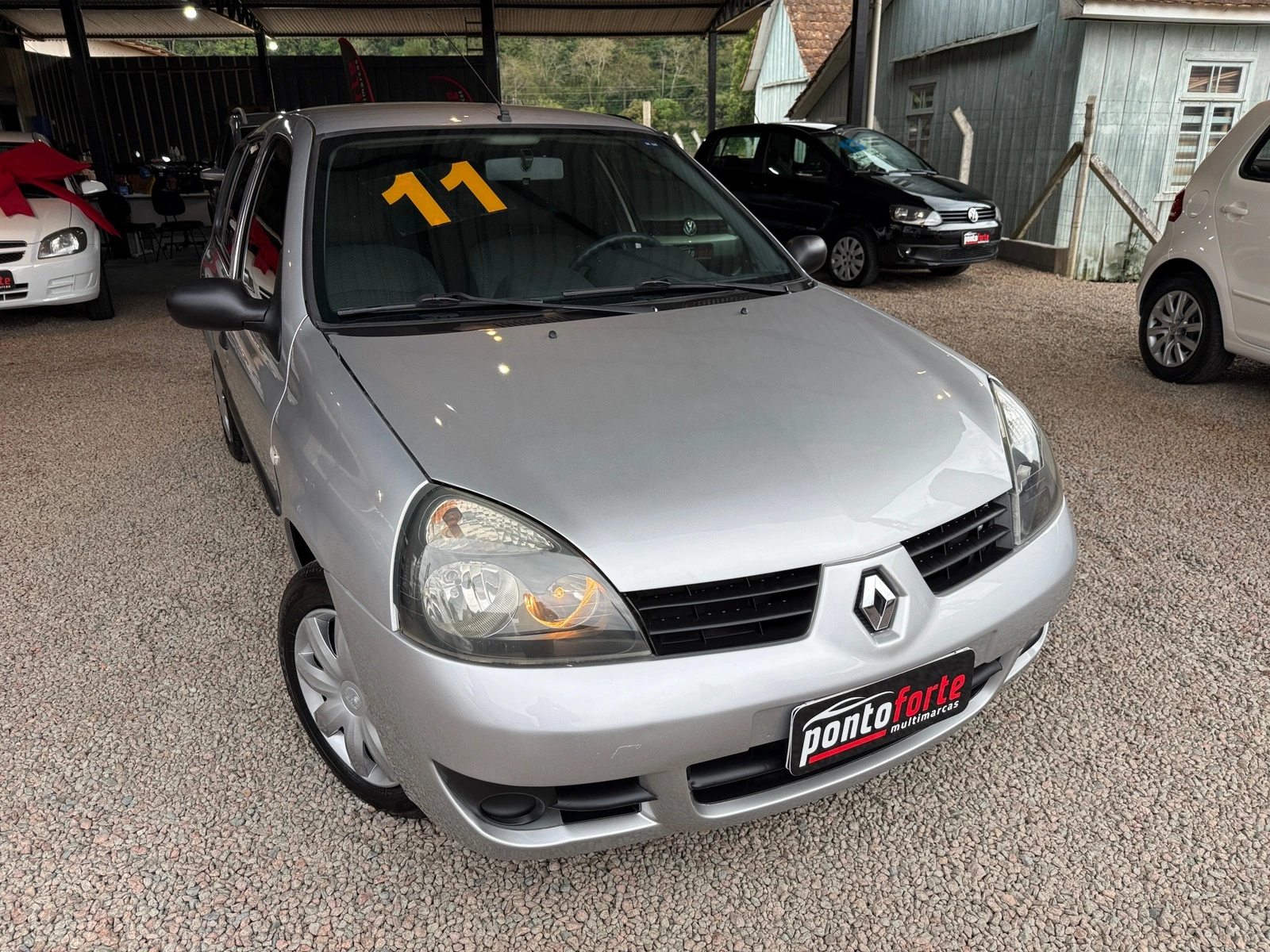 Renault Clio 1.0 Básico 2011